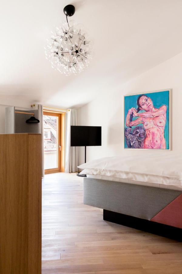 Kai 36 - Hotel Zwischen Fels Und Fluss Грац Екстериор снимка Installation view of the exhibition "The Body in Art", 2016