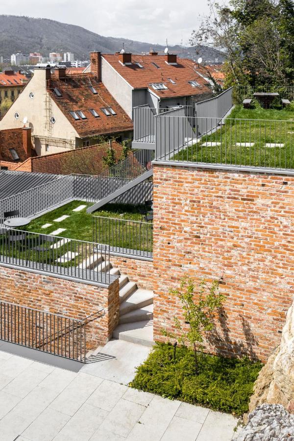 Kai 36 - Hotel Zwischen Fels Und Fluss Грац Екстериор снимка The roof terrace