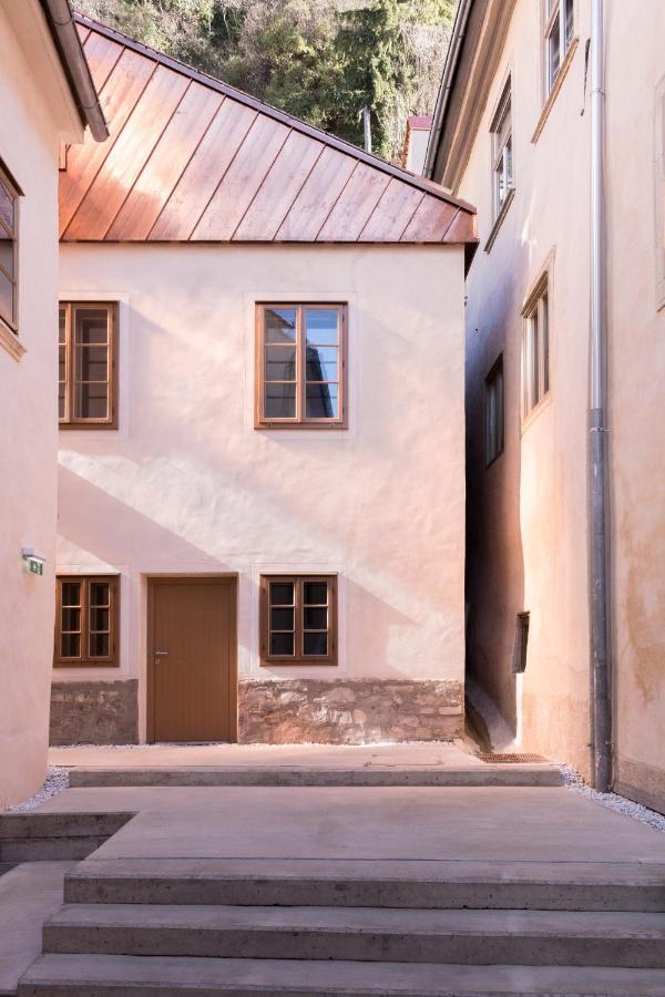 Kai 36 - Hotel Zwischen Fels Und Fluss Грац Екстериор снимка The house of the poet in Chania