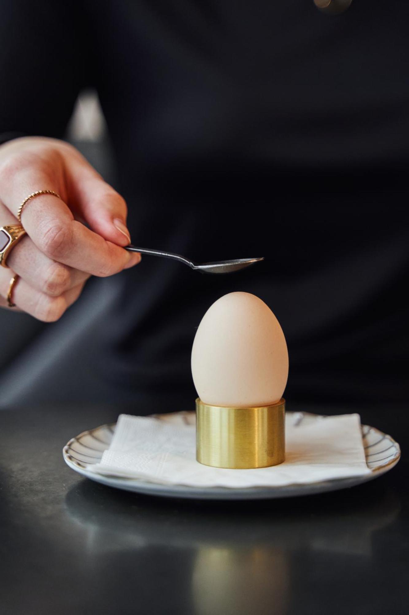 Kai 36 - Hotel Zwischen Fels Und Fluss Грац Екстериор снимка A hard-boiled egg